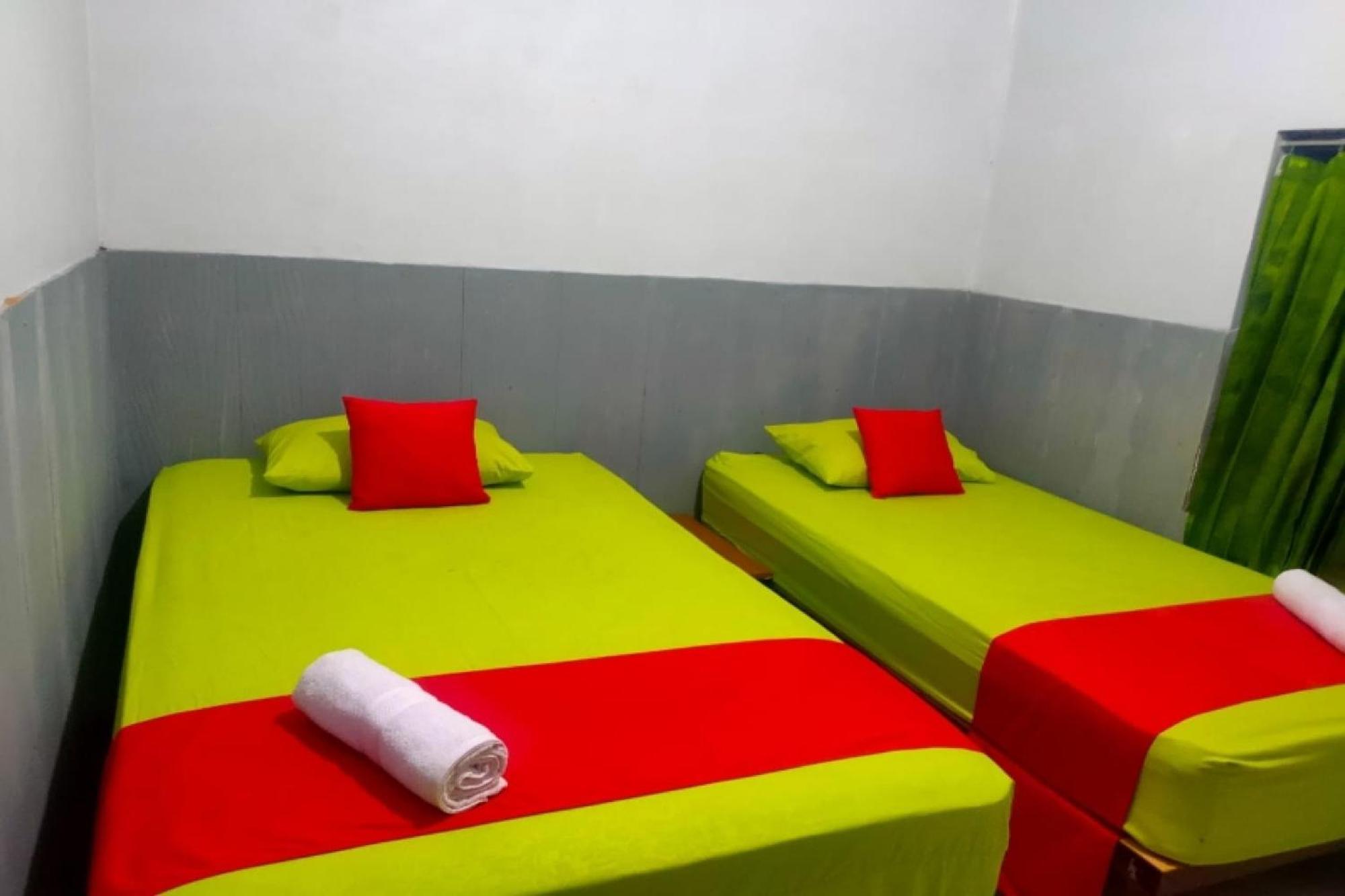 Oyo 91179 Hotel Lagalleria Sumenep Luaran gambar