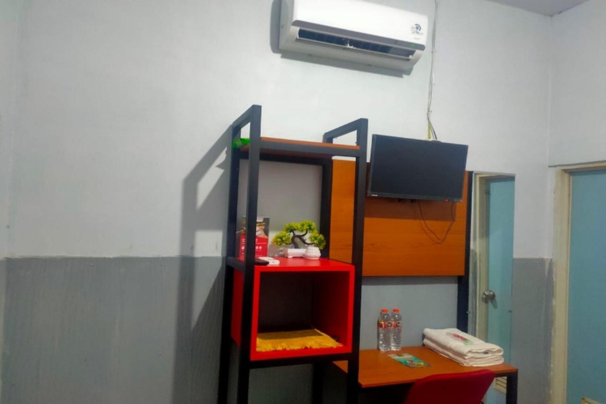 Oyo 91179 Hotel Lagalleria Sumenep Luaran gambar